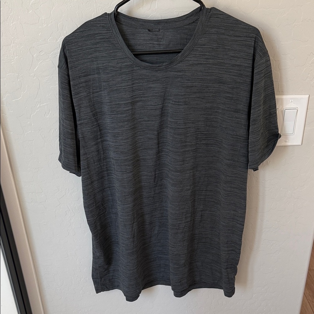 Peak Velocity Activewear Black Men's Short Sleeve Tee